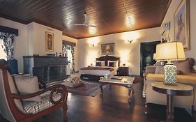 Magpie Lodge